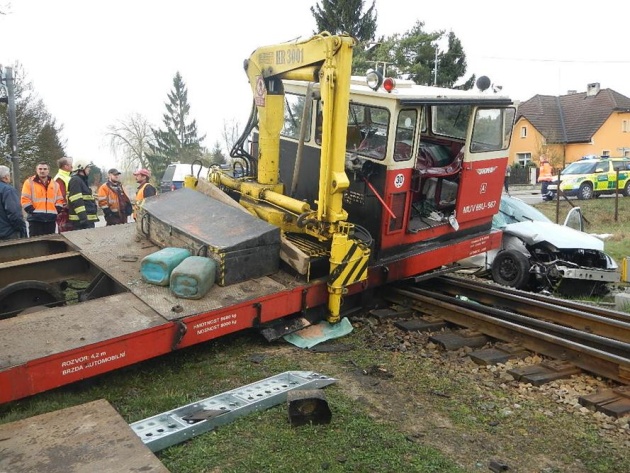 dn uzkokolejka nova vcelnice HZS 13042015 2