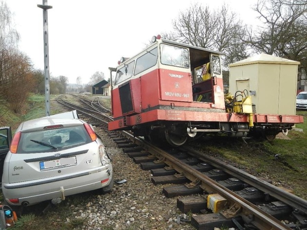 dn uzkokolejka nova vcelnice HZS 13042015 3